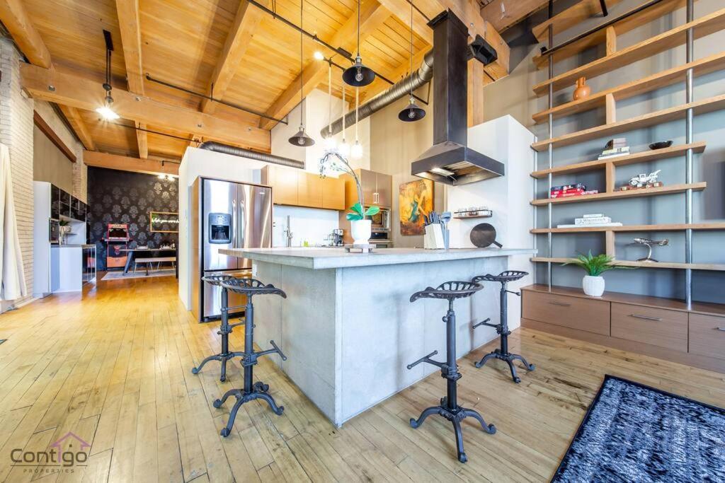 Historic Jd Loft, Near Ice District, Rogers Place, Ug Parking Edmonton Exterior photo
